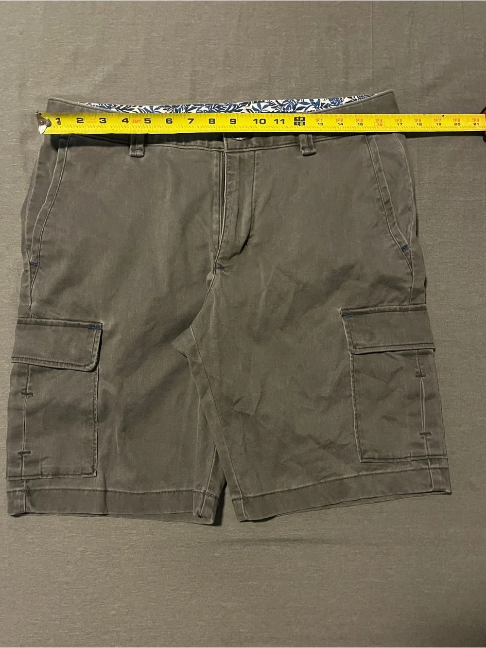 Tommy Bahama Men's Gray Cargo Shorts with Floral Waistband